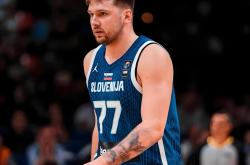 AYX SPORTS-东契奇连续五场比赛得分超过惊险取胜，利物浦挑战极限！的简单介绍