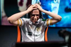 AYX SPORTS-关于JackeyLove在MAD比赛中战术调整，高光表现引发热议！的信息