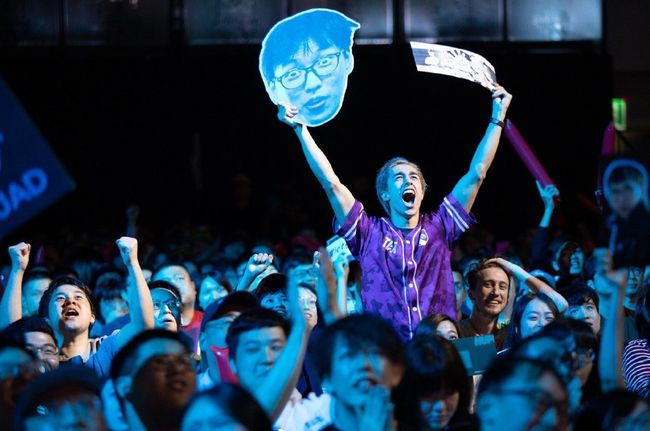 faker爆冷击败法国队,回归赛场引爆全场视频 faker爆冷击败法国队,回归赛场引爆全场视频